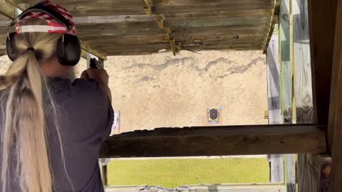 Went to the gunrange, doing some pewpew.