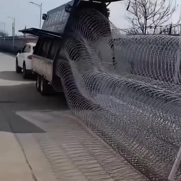 How to Install 50 feet of Razor Wire in Seconds