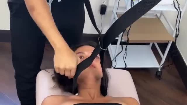 Y Strap Cracking Crunchy ASMR Adjustment - Beverly Hills Chiropractor