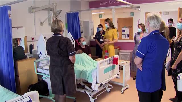 Kate Middleton greets babies and mothers at hospital