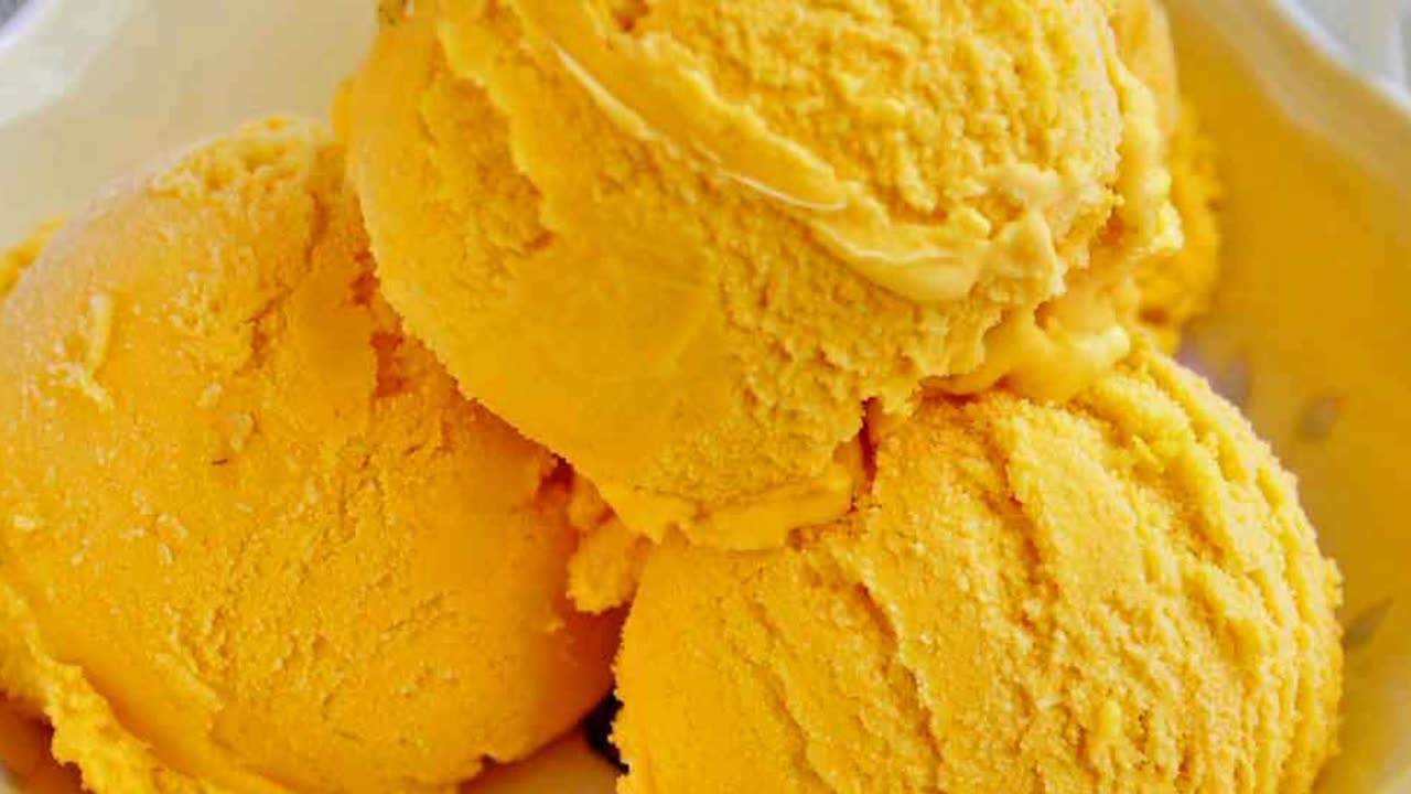 EASY HOMEMADE DELICIOUS MANGO ICECREAM RECIPE