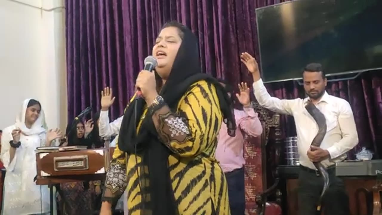 New Masihi Geet " Phela howa vo hath khuda Ka by Tehmina Tariq