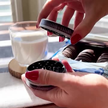 Elevate your store’s vibe with our exclusive, trendsetting collections.