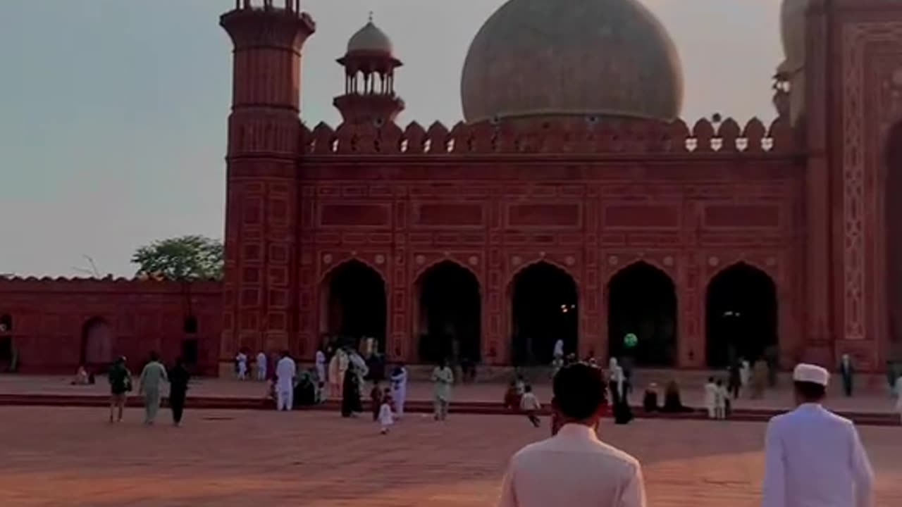 Badshahi Mosque