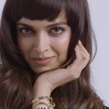 Deepika Padukone is Bangin' With Clip-on Bangs