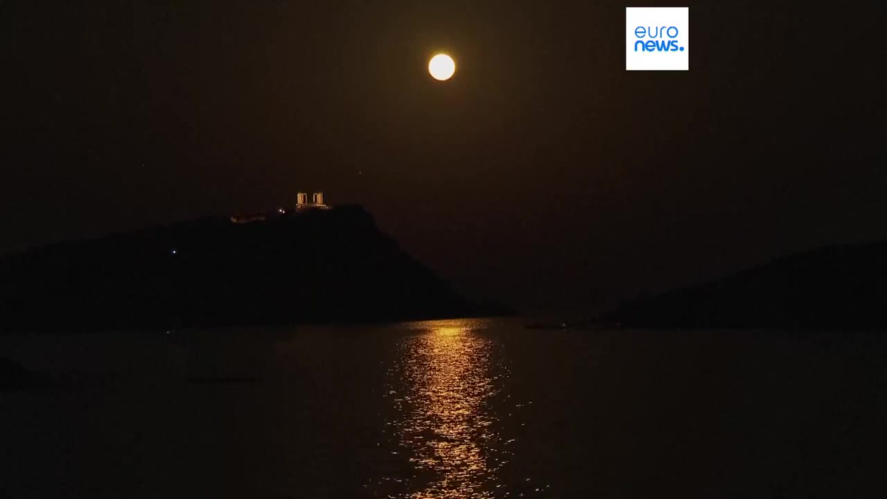 VÍDEO: Las imágenes espectaculares de la superluna azul que ha iluminado el cielo de todo el mundo