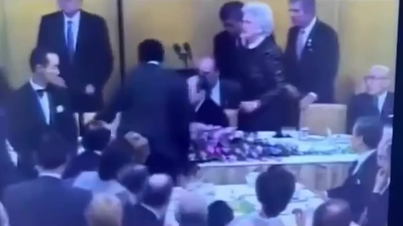 THAT TIME PRESIDENT BUSH DIED LIVE ON TV