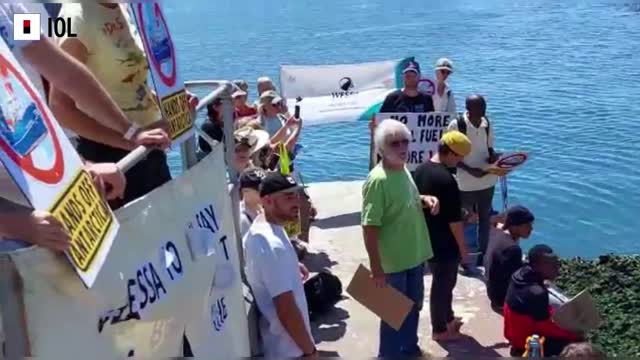 Watch: Protest Against Kremlin's Antarctic Seismic Survey Vessel's Arrival in Cape Town