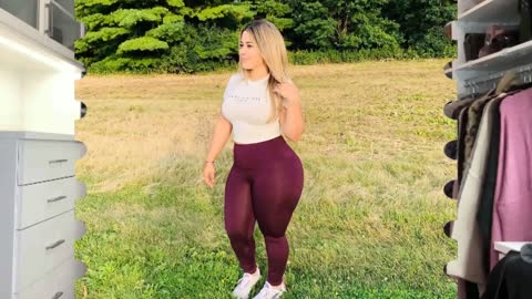 Brisna .. Bio Wiki Facts Curvy Plus Outfit Height Weight Relationship Lifestyle