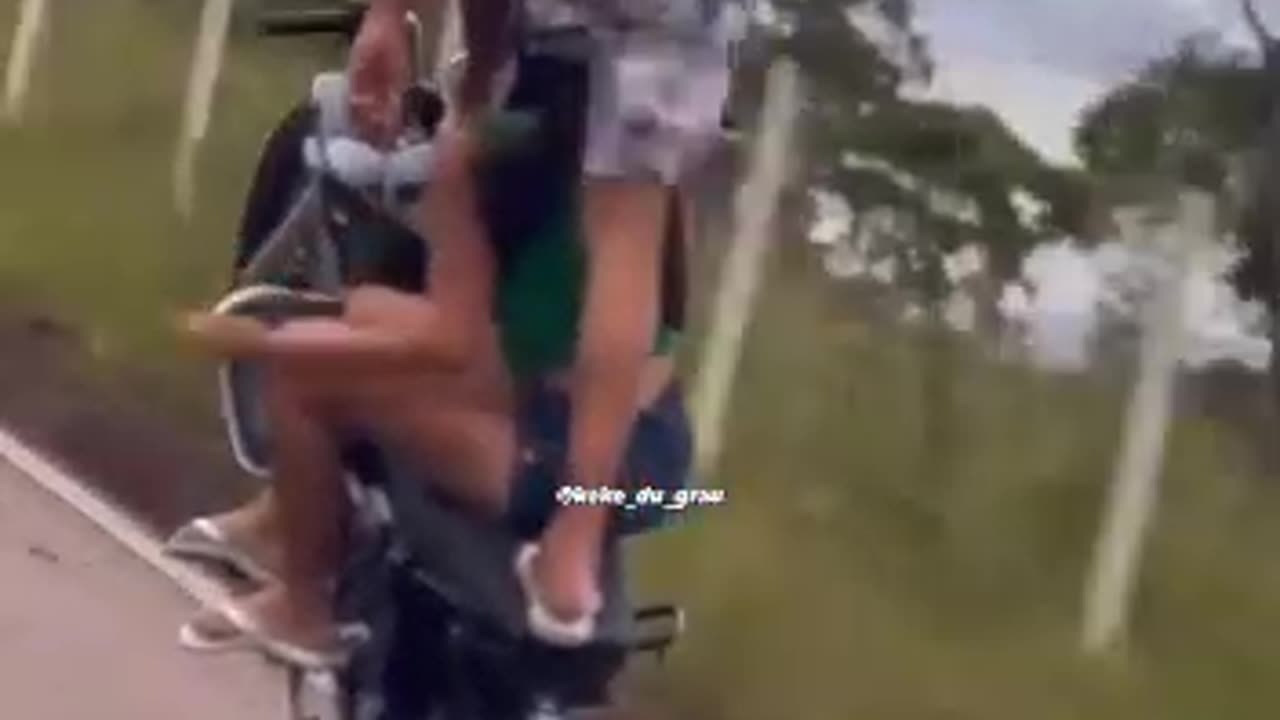 Her trust level is on another level😳🥴
