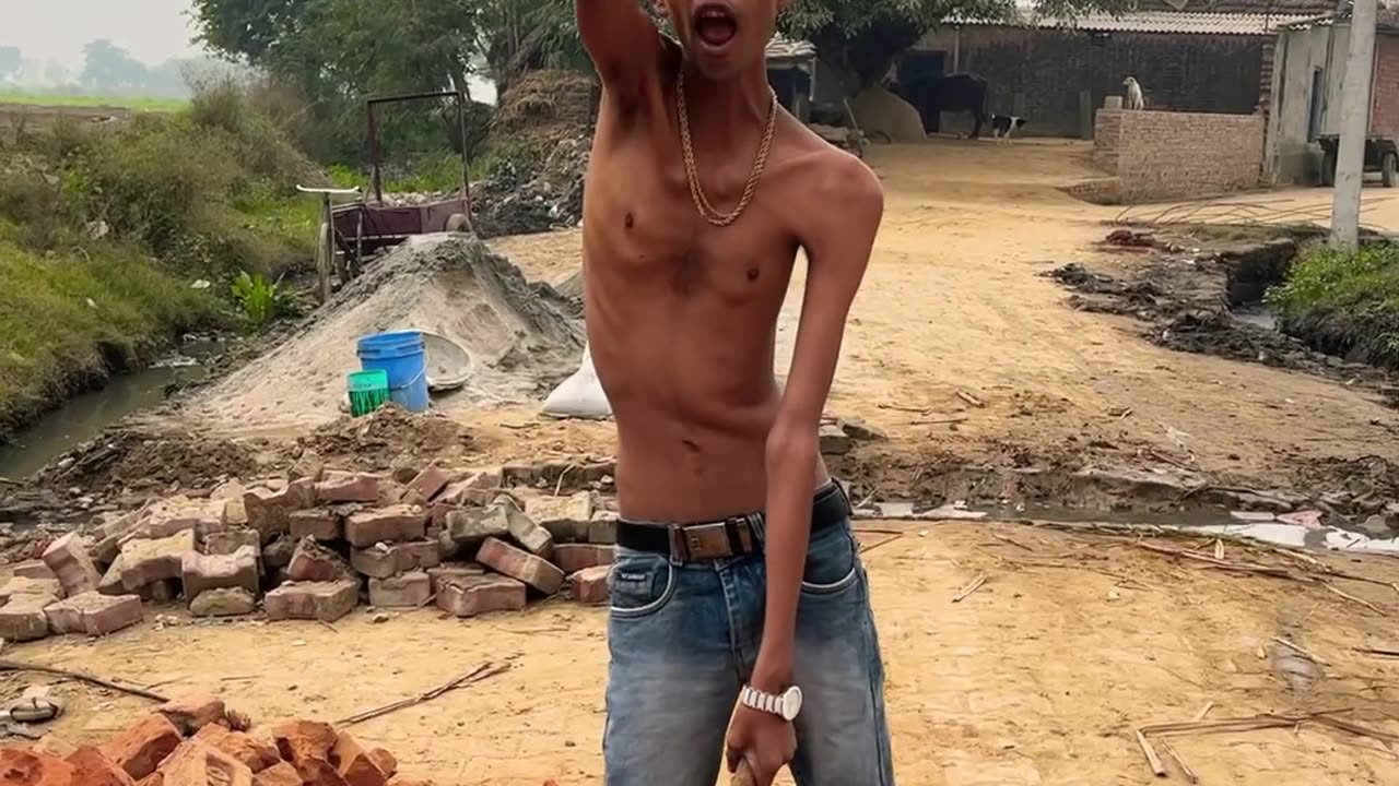 Yeh mazdur ka haath 😂🤣😂