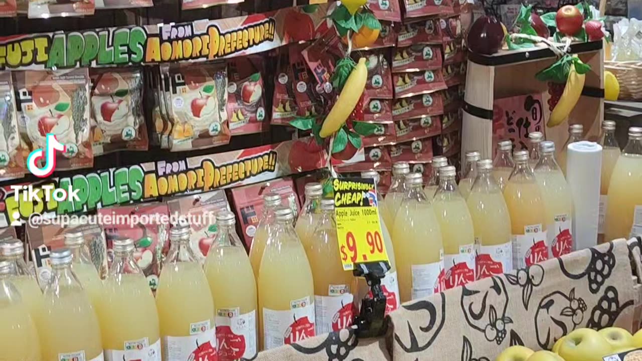 Apples and Apple Products at Don Don Donki in Singapore!