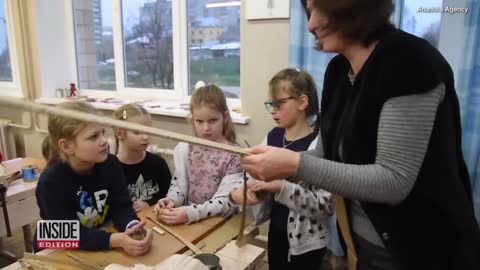 Children Make Candles for Ukrainian Soldiers in Trenches