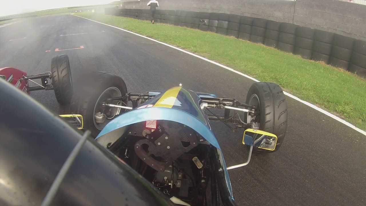 FORMULA VEE IRELAND 2023 ANGLESEY ROUND 8 LAP 1 CRASH