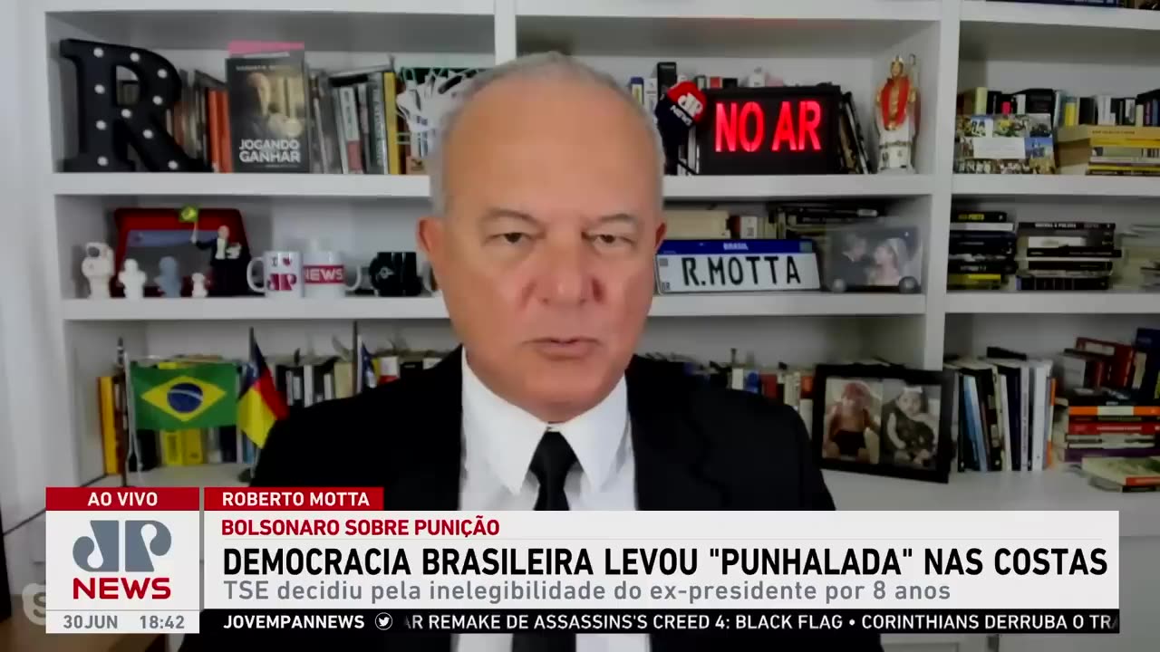 Bolsonaro diz que democracia levou “punhalada” nas costas após inelegibilidade pelo TSE