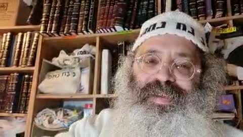 דבי רבי ישמעאל תנא בין איש לאשתו בין אב לבתו מכאן לנערה המאורסה שאביה ובע- שיר נ נח מסכת נדרים דף סח