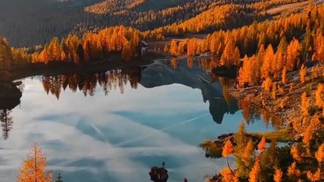 Golden autumn tones of the Dolomites