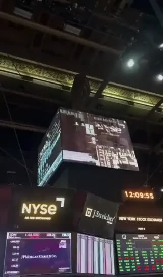 Balenciaga and Adidas Fashion show. That's what you wear and be tomorrow.