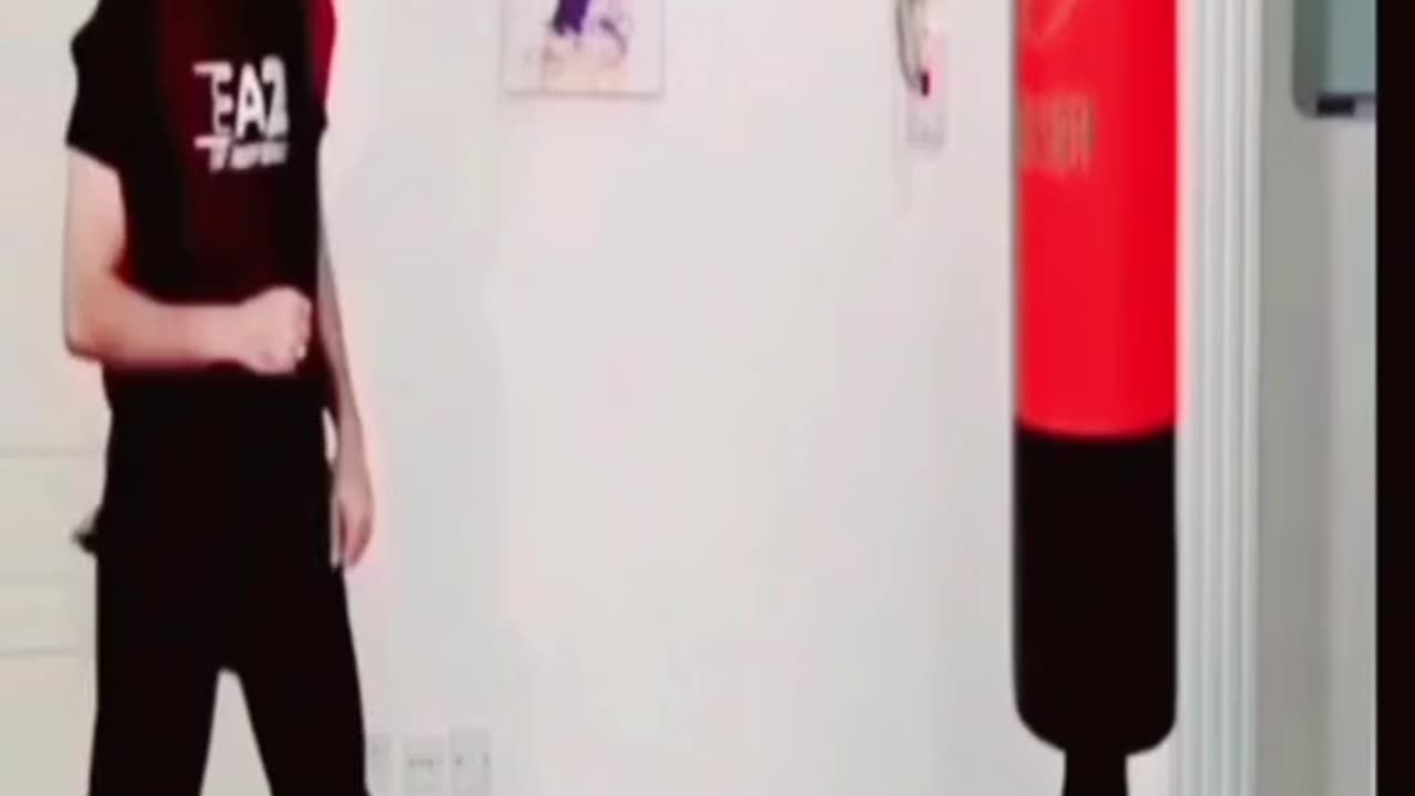The most beautiful high back round kick ــ أجمل ركلة دائرية خلفية عالية