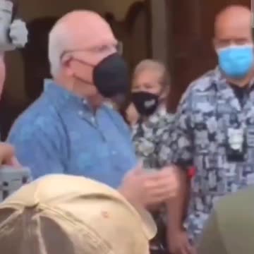 Commie mayor of Honolulu yelling at protestor over his vax mandate