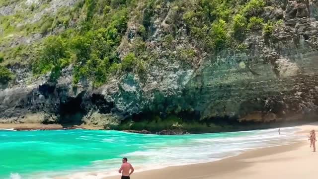 Klingking Beach Nusa Penida Bali