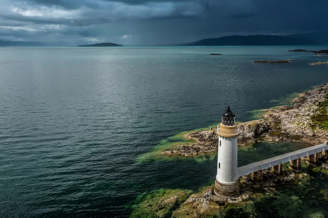 Relax Library: Video 21.Incoming tide arriving at the Lighthouse Relaxing videos and sounds