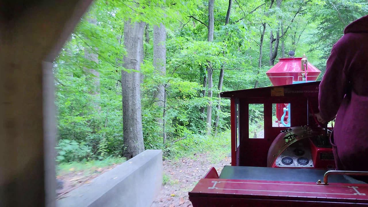 Miniature Central Pacific Huntington Steam Engine @Burke Lake park VA