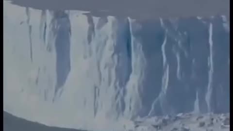 Antartica Ice Walls