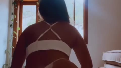 DANÇA GATINHA 1025