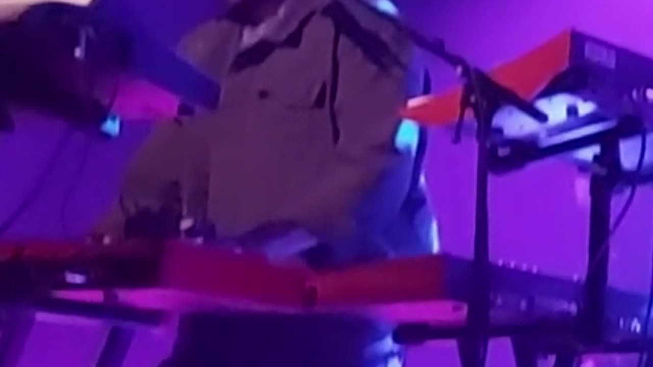 Ross Bogan (Doom Flamingo) - LIVE @ Barrelhouse Ballroom (Short 2)