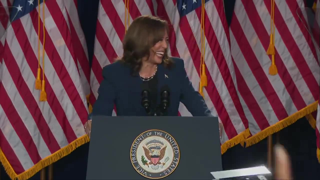 Kamala Harris brought her cackle to Milwaukee: "Good afternoon, Wisconsin! Ha ha ha ha!" 😄
