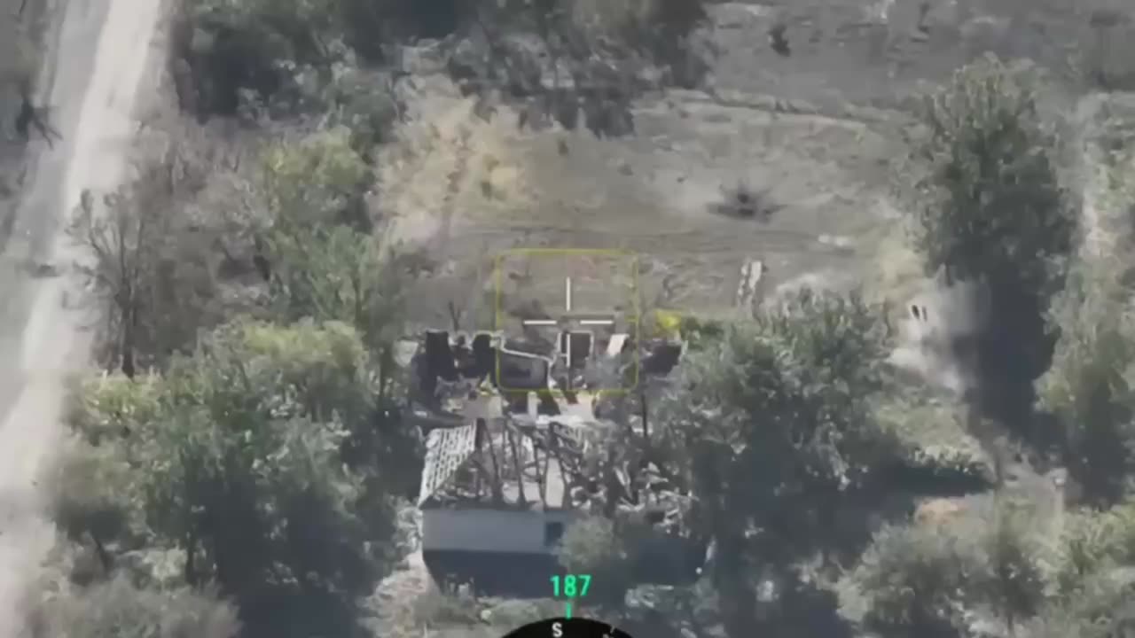 βΊπ·πΊπΊπ¦π¨βοΈβ‘οΈ Ukrainian Dragon Drone dropping incendiary mixture at Nikoleavka