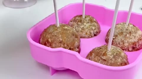 Cute and funny cat video.