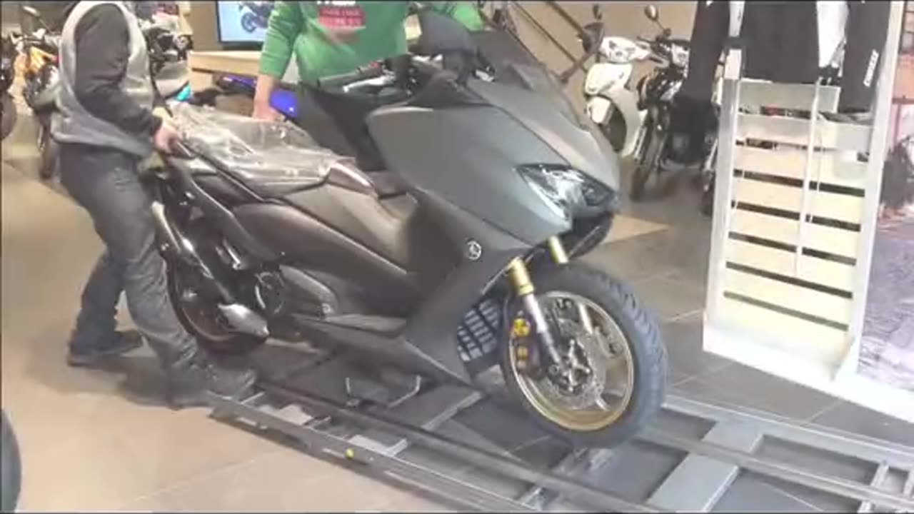 😮😮😮 unboxing the New T-MAX 560 2022 😳😳😳😳