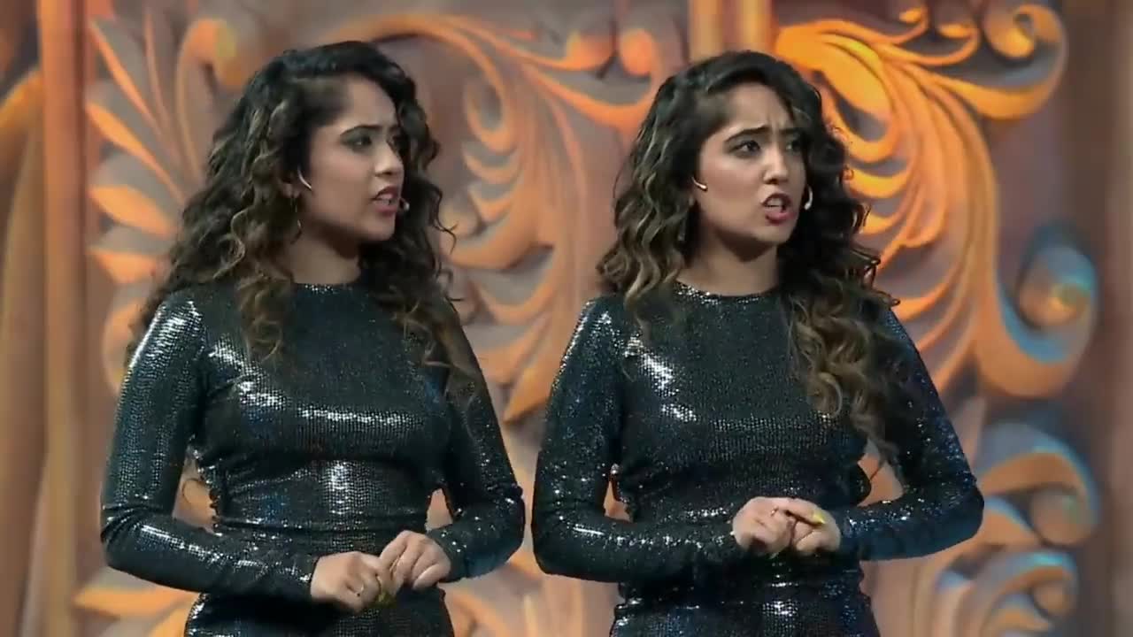 Kapil sharma show actress CHINKY and MINKY comedy in award show you