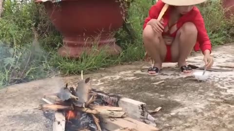Beautiful Girl Fishing And Cooking Primitive Technology (music Love Me - Ambient Enigma)
