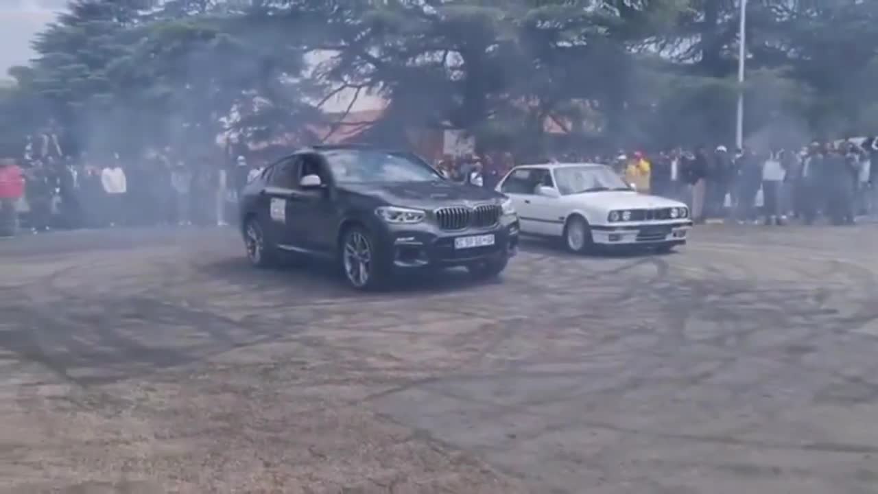 Best of BMW E30 325i street spinning in South Africa