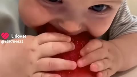 Beautiful baby eating water malen.