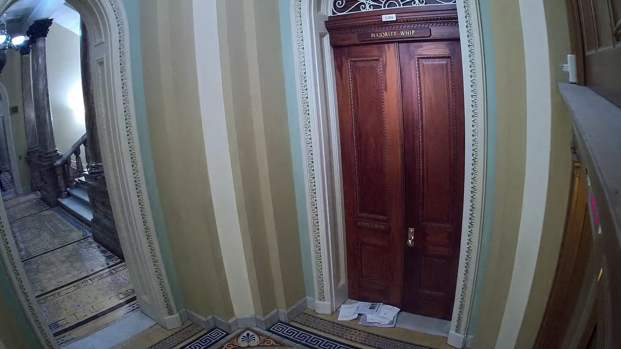 0961USCS02HALLBYS208_2021-01-05_16h20min01s127ms.mp4