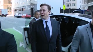Elon Musk annoys Reporter with Simple Answer of a Useless Question
