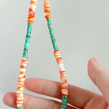 Natural turquoise pendant and white mop beads with bumble bee pendant simple design necklace06