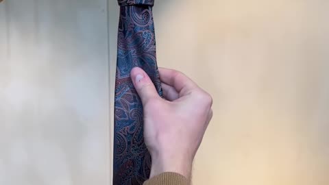 How to Tie a Tie the easy way