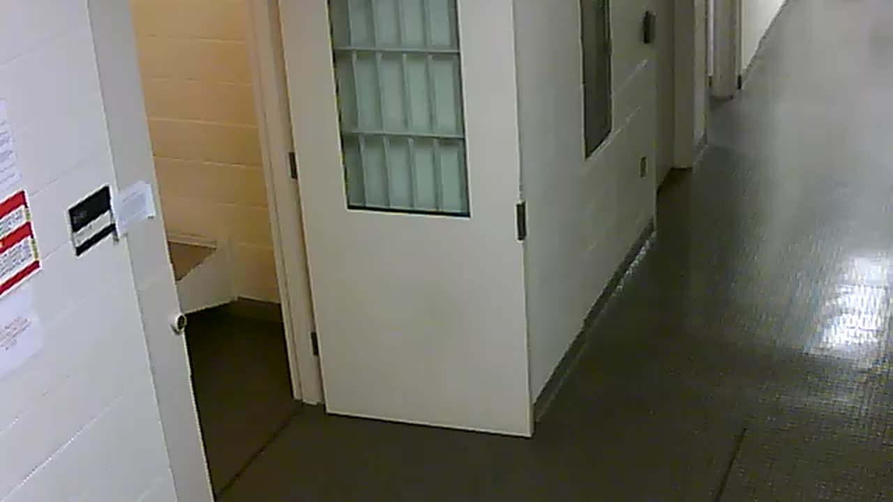 1665HQOB02PrisonerProcessingCell_2021-01-06_10h00min01s407ms.mp4