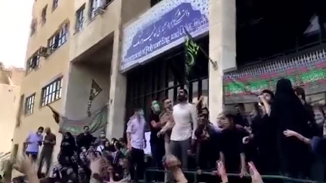 Protests in Tehran at death of woman in custody