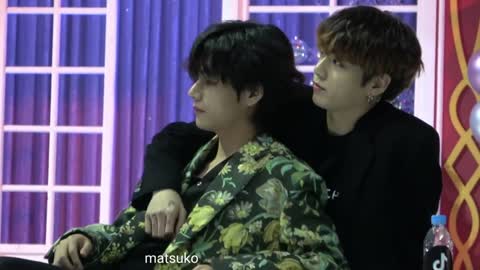 taekook_vkook moments