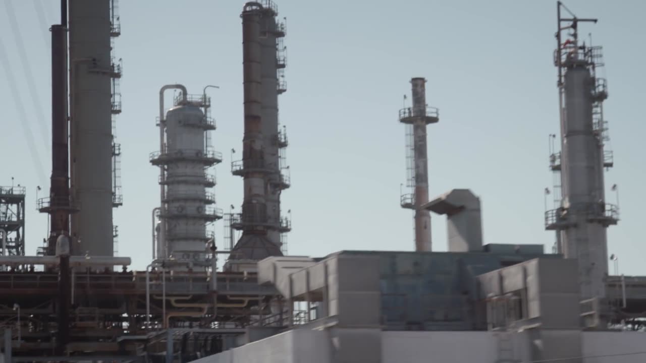 Blowout Inside Americas Energy Gamble - Documentary