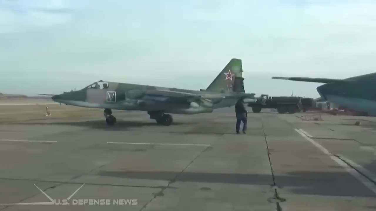 Horrifying Moments! How Ukrainian Missile Destroys 5 Russian Fighter Aircraft