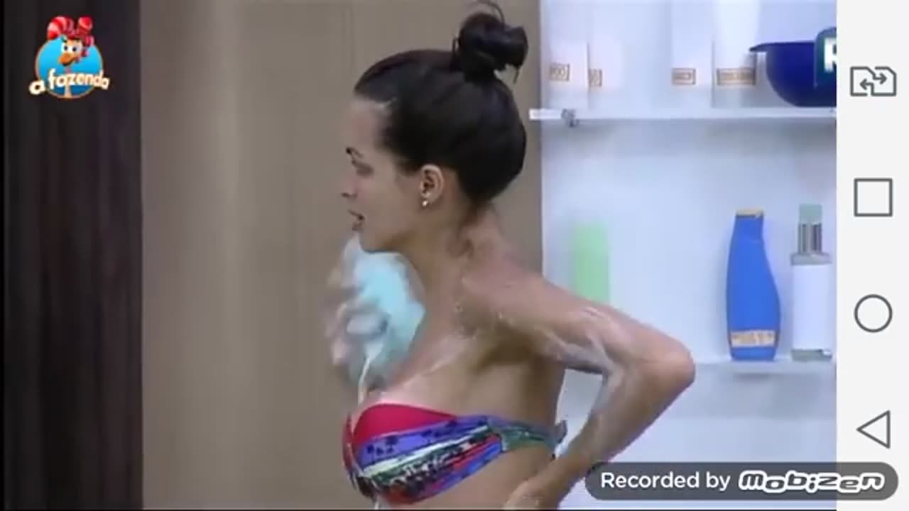 Viral Bikini girls in shower