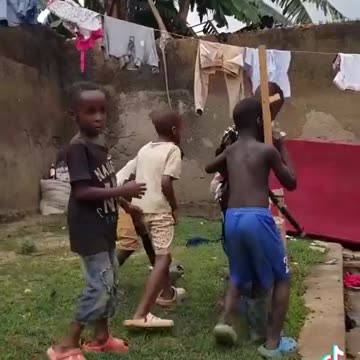 Ciuffo se non altro ha fatto ridere i non ebrei ..