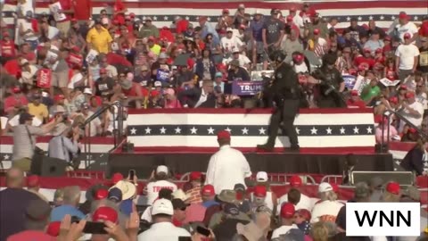 Video shows moment of Trump assassination attempt at rally | WNN